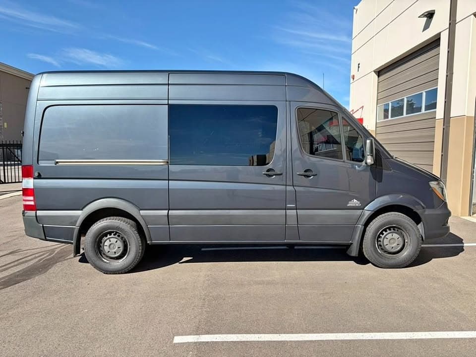 2015 Mercedes-Benz Sprinter 2500 144 Rwd