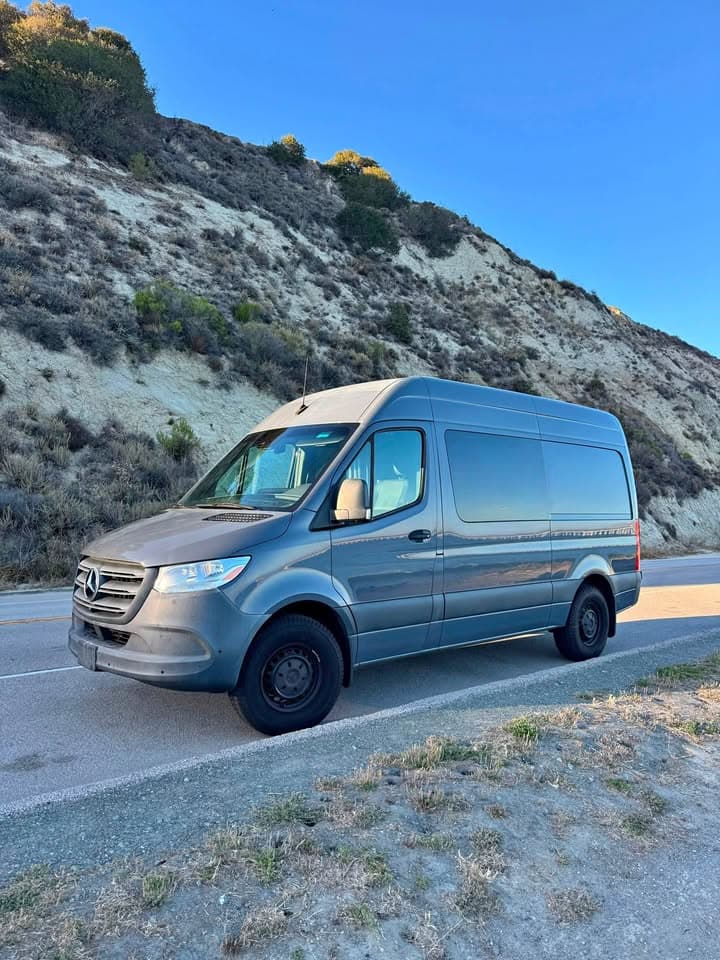2020 Mercedes-Benz Sprinter 2500 Cargo